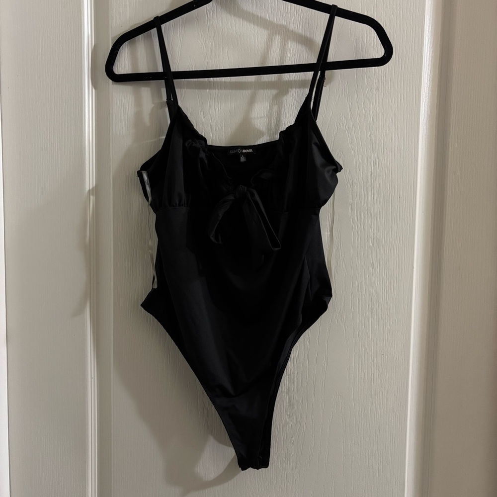 Fashion Nova Sleek Black Bodysuit